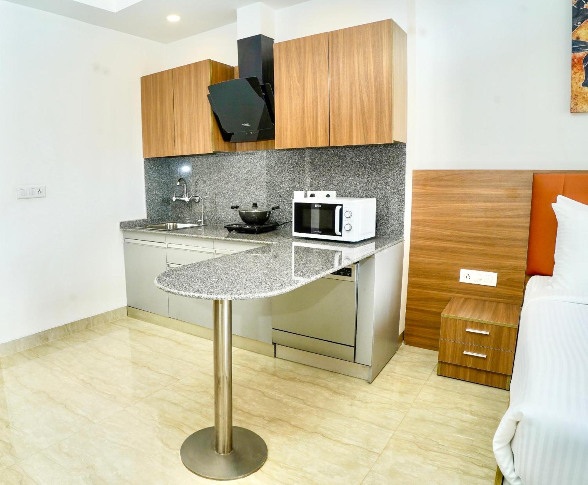 Alivaa Hotel Gurugram Sohna Road City Center Gurgaon Extérieur photo